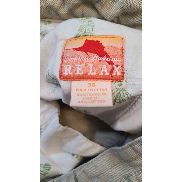 Relax Tommy Bahama  Shorts Men 38 Beige Cargo Relaxed Tencel Beach Travel Casual - Picture 5 of 7